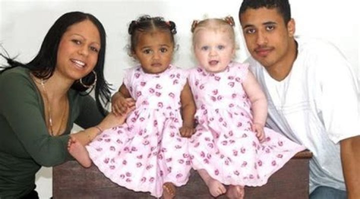 Can twins be 2 different races?