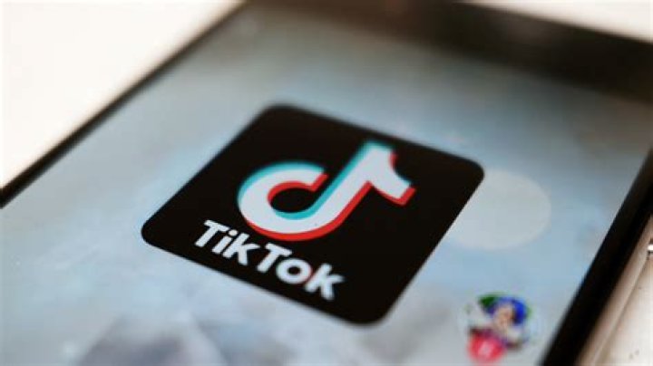 How do I download Chinese TikTok?