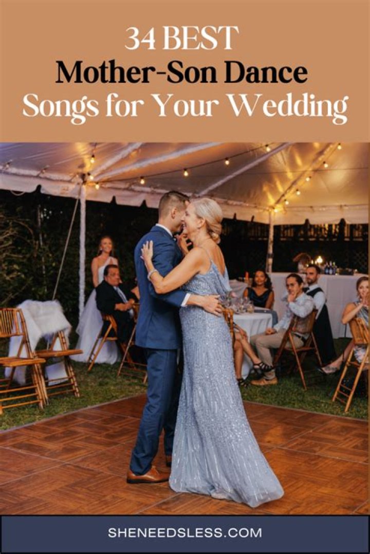 Who should choose the mother-son dance at wedding?